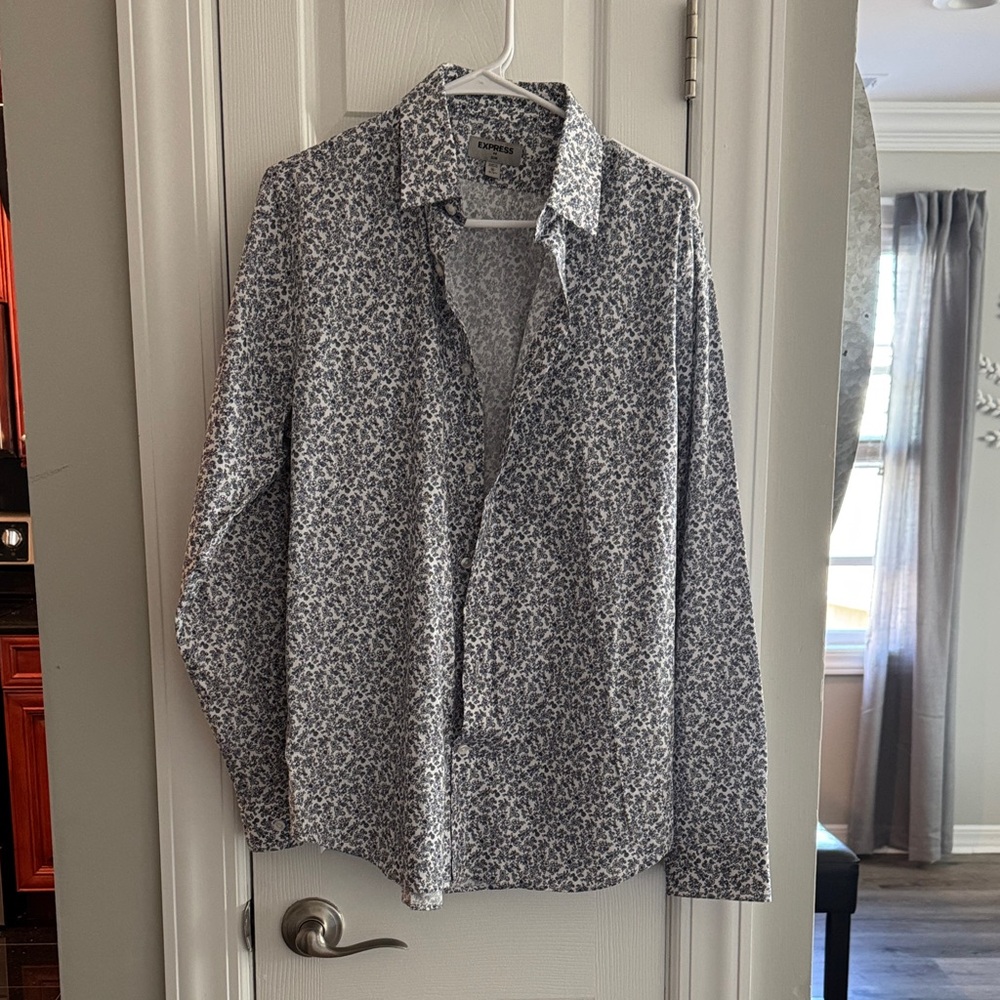 Express Men's Button-Down Shirt in White and Navy Floral